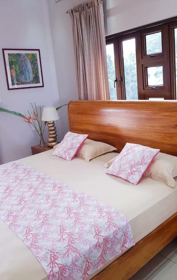 คาล์ม โซเรนโต Bed & Breakfast Glacis  ภายนอก รูปภาพ